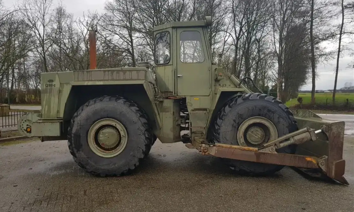 Hanomag D18C 580 original hours ex dutch army